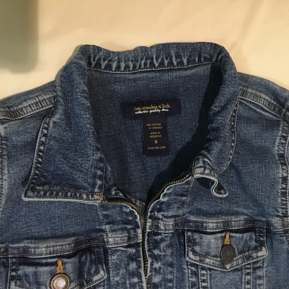 A&F Denim Jacket size S - Picture 2 of 3
